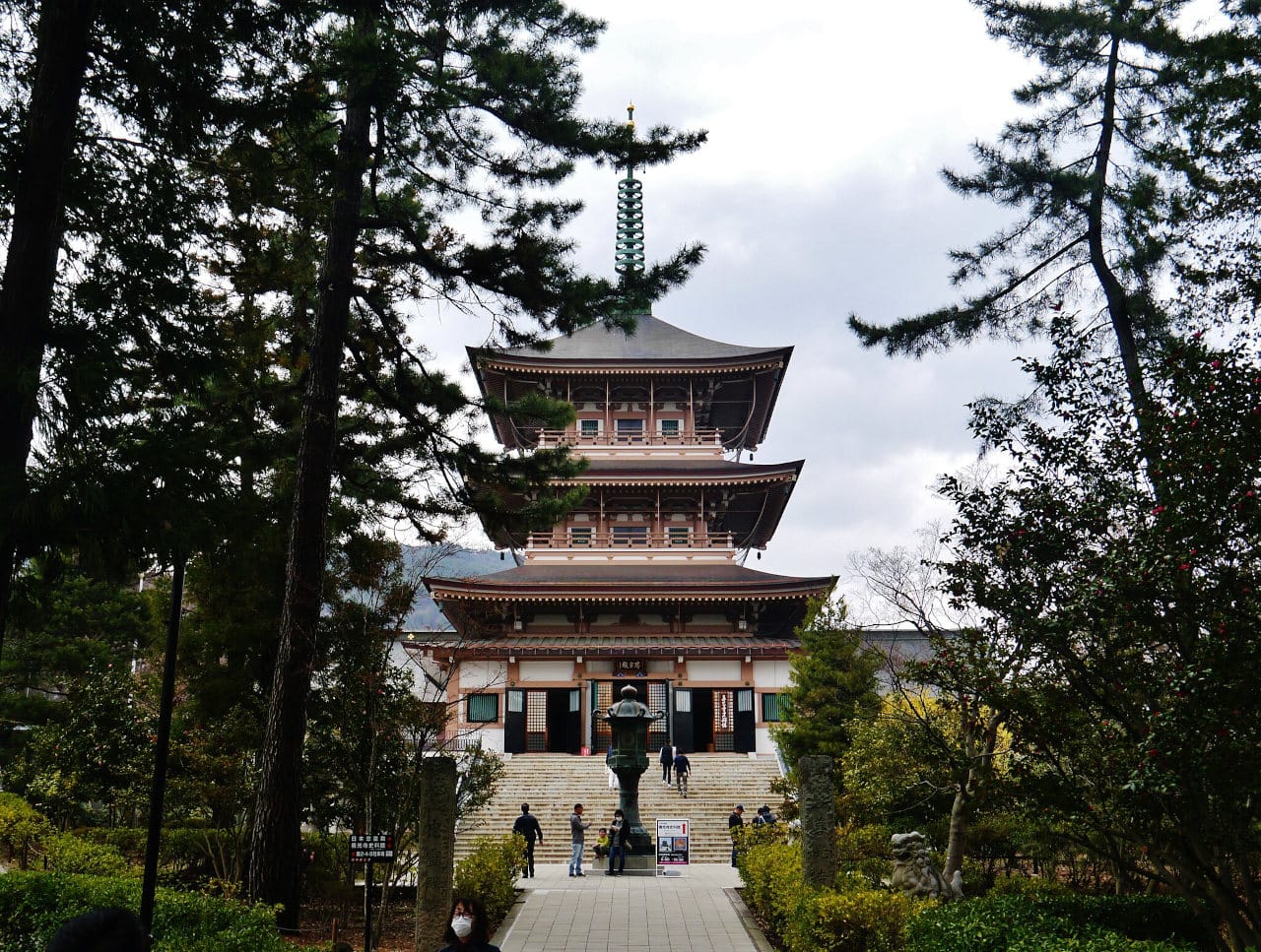 De pagode van Zenkō-ji